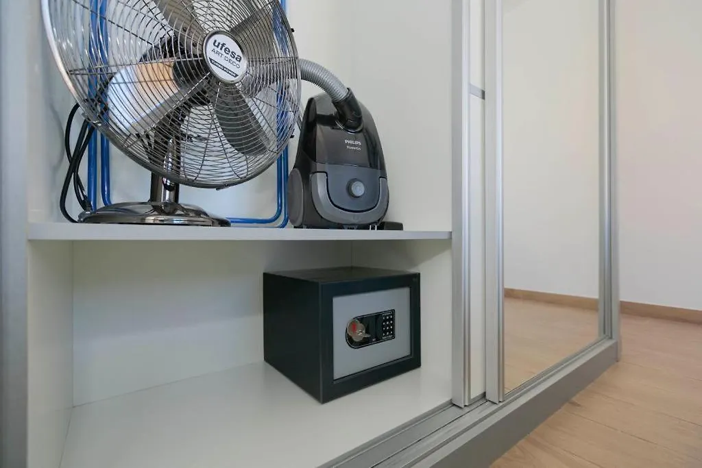 First Line Luxury Apartment Los Cristianos  0*, Los Cristianos (Tenerife)